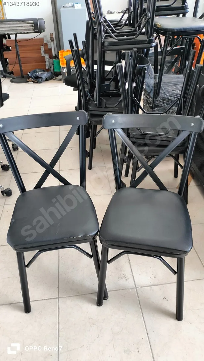 Siyah Çapraz Sırtlı Sandalye İkinci El (1)